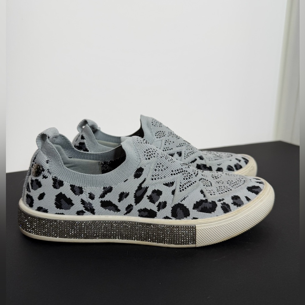 bernie mev. Gray Leopard Women's Sneakers
